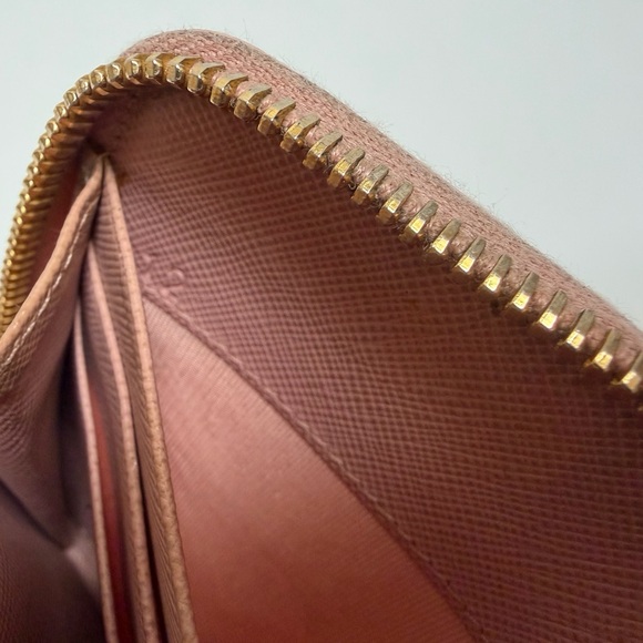 Prada Light Pink Leather Bow Wallet EUC - Picture 10 of 12